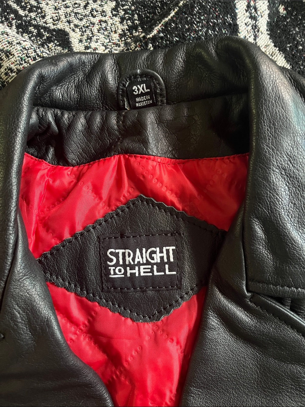 Leather jacket - Picture 2 of 10